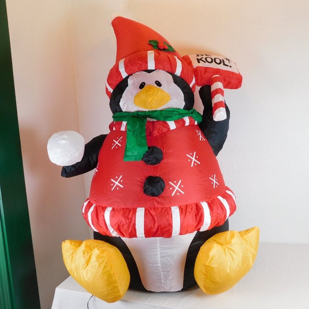 Gemmy Christmas Inflatable Penguin 4 ft tall Winter Be Kool Weighted TESTED